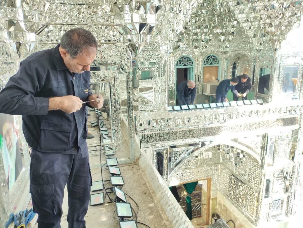 افزایش راندمان روشنایی و کاهش مصرف برق حرم بانوی کرامت با استفاده از هوش مصنوعی