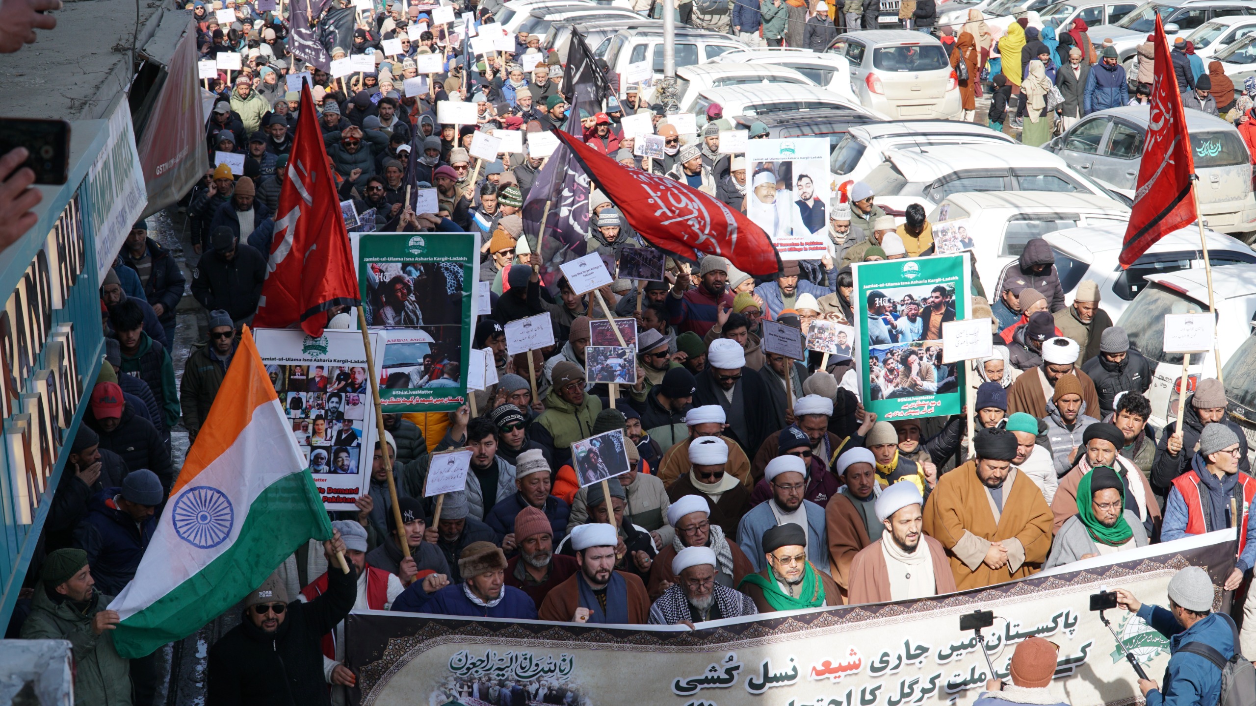 تصاویر/ اسلام آباد میں امام بارگاہ پر خودکش دہشت گردانہ حملہ کے خلاف جمعیت العلماء اثنا عشریہ کرگل کا احتجاجی مظاہرہ