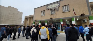 جوانان مایه پیشرفت و بقای انقلاب اسلامی هستند