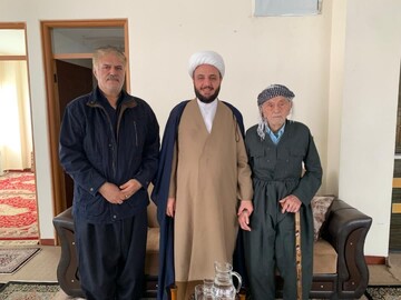 تصاویر/ دیدار مسئول حوزه نمایندگی ولی فقیه در بنیاد شهید و امور ایثارگران کردستان از والدین شهدای مریوان