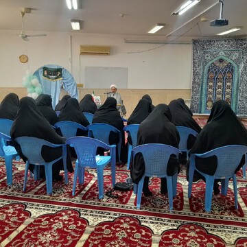 بررسی راهکار ارتقای فعالیت‌ دینی مدارس در نشست ائمه جماعت اردکان