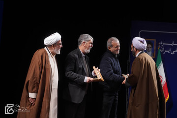 دانشنامۀ سیرۀ نبوی (ص) برگزیده کتاب سال جمهوری اسلامی شد