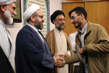 تصاویر/ تقدیر از مبلغان اعتکاف دانش‌آموزی در کرمان