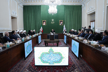 تصاویر/ دیدار اعضای شورای هماهنگی یوم الله دهه فجر با قالیباف