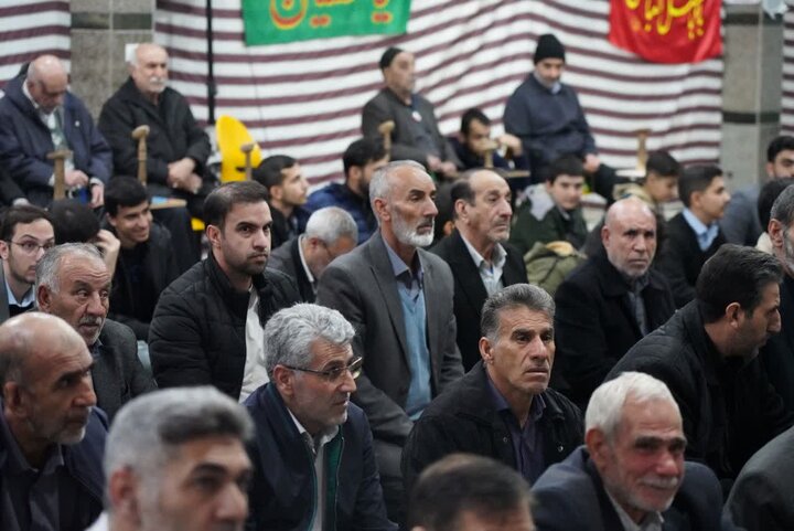 تصاویر/دیدار رئیس شورای سیاست‌گذاری ائمه جمعه کشور با نمازگزاران مسجد فاطمه الزهرا(س) خرم‌آباد