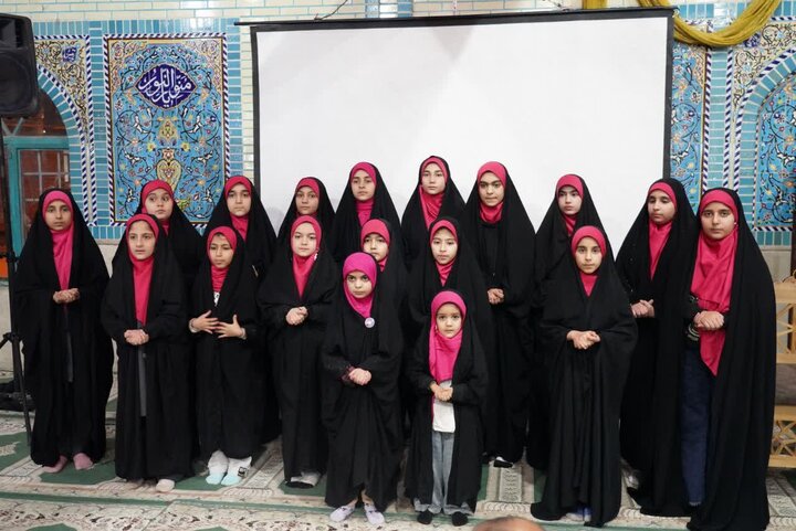 تصاویر/دیدار رئیس شورای سیاست‌گذاری ائمه جمعه کشور با نمازگزاران مسجد فاطمه الزهرا(س) خرم‌آباد