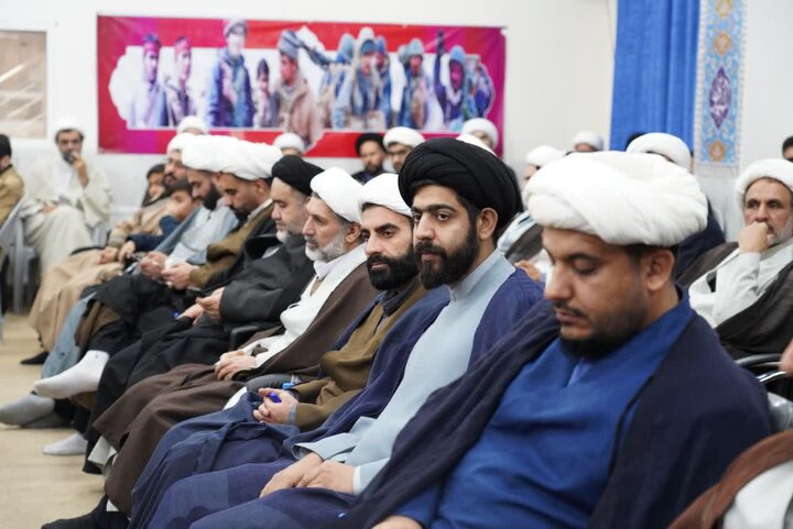 تصاویر/دیدار حوزویان لرستان با رئیس شورای سیاست‌گذاری ائمه جمعه کشور