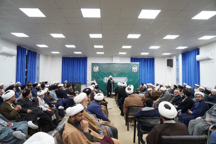 تصاویر/دیدار حوزویان لرستان با رئیس شورای سیاست‌گذاری ائمه جمعه کشور