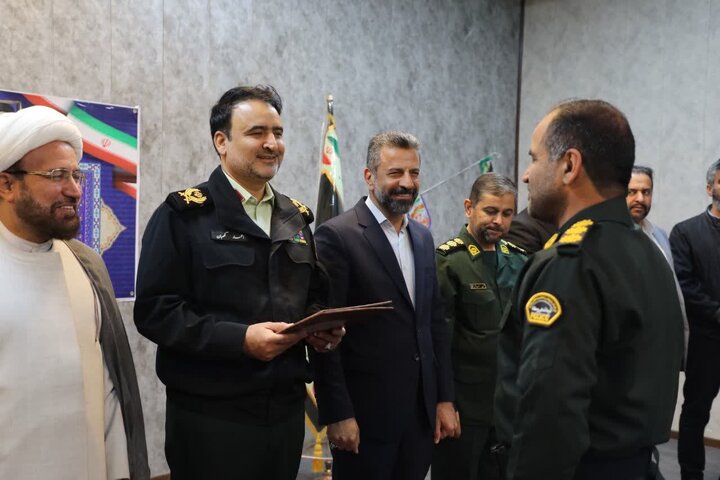 تصاویر/ برگزاری مراسم تکریم و معارفه فرمانده نیروی انتظامی شهرستان اشکذر