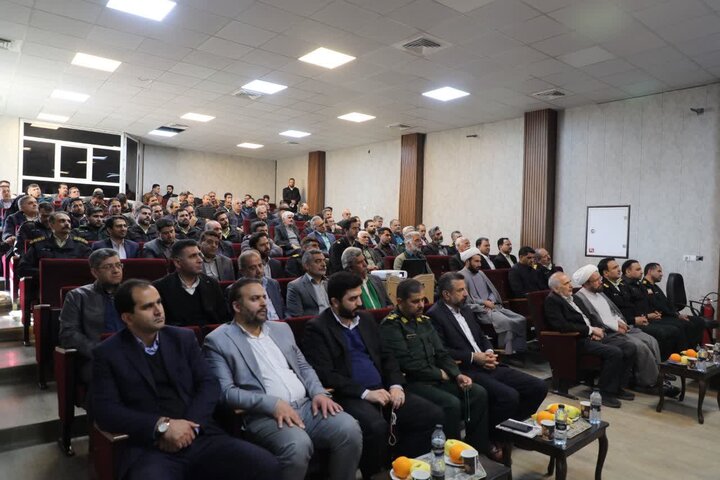 تصاویر/ برگزاری مراسم تکریم و معارفه فرمانده نیروی انتظامی شهرستان اشکذر