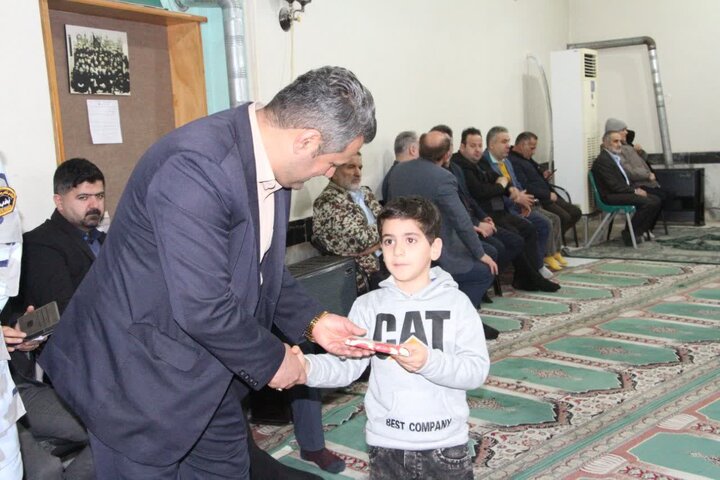 تصاویر/ تجلیل از کودکان و نوجوانان برگزیده مسابقات فرهنگی در تالش