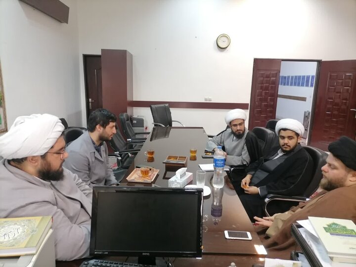 تصاویر/ نشست مشترک با مسئول آموزش گروه جهادی و تبلیغی مِنار و مسئولین اتحادیه دانش آموزی استان گیلان در مدرسه امیر المؤمنین رشت