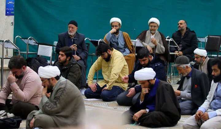 مراسم رونمایی از شماره جدید نشریه «خط» به همت خانه طلاب جوان قم، شامگاه یکشنبه ۱۹ بهمن‌ماه با حضور حجج‌اسلام والمسلمین احمد رهدار، مصطفی امینی‌خواه و علی سپهران و همچنین خانواده شهید «عباس اسدی» در مس