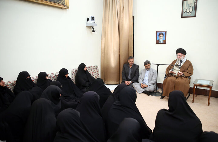 تاکید رهبر معظم انقلاب بر لزوم حضور حداکثری بانوان برای تحصیل علوم دینی در جامعه الزهرا سلام‌الله‌علیها