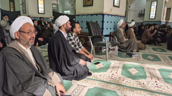 تصاویر/ جشن سالگرد پیروزی انقلاب اسلامی در مدرسه آیت‌الله مدنی کاشانی(ره)