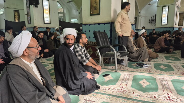 تصاویر/ جشن سالگرد پیروزی انقلاب اسلامی در مدرسه آیت‌الله مدنی کاشانی(ره)