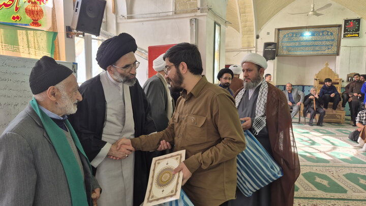 تصاویر/ تجلیل از نفرات برتر المپیاد علمی مدارس علمیه کاشان