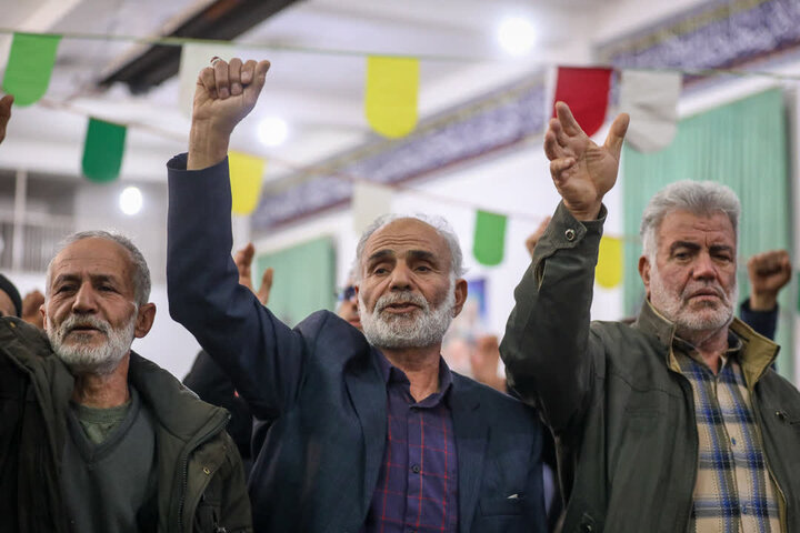 تصاویر / حضور امام جمعه قزوین در مراسم جشن انقلاب اسلامی در روستای خورهشت ومعلم کلایه