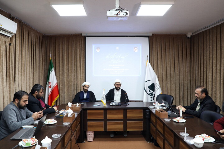 تصاویر/ نشست خبری سخنگوی قرارگاه جنگ ترکیبی بلاغ مبین  حوزه های علمیه