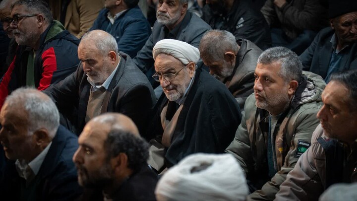 تصاویر/ حضور مردم در مسجد سلمان کرج