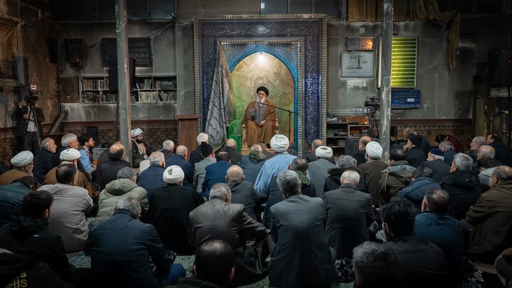 تصاویر/ حضور مردم در مسجد سلمان کرج