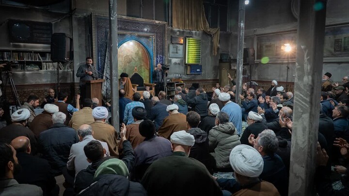 تصاویر/ حضور مردم در مسجد سلمان کرج