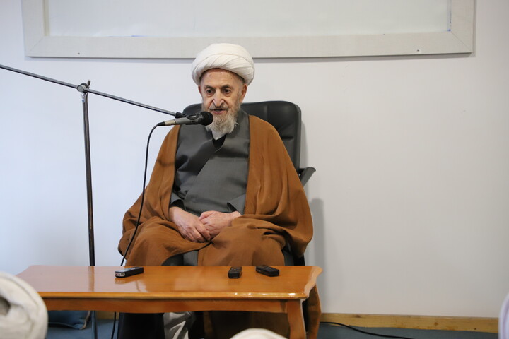 تصاویر/ دیدار جمعی از علما و روحانیون استان آذربابجان شرقی با آیت الله سبحانی