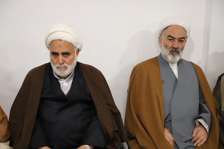 تصاویر/ دیدار جمعی از علما و روحانیون استان آذربابجان شرقی با آیت الله سبحانی