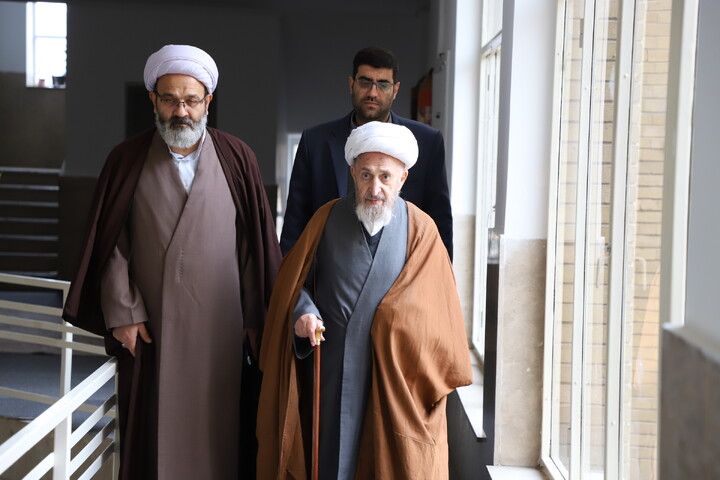 تصاویر/ دیدار جمعی از علما و روحانیون استان آذربابجان شرقی با آیت الله سبحانی