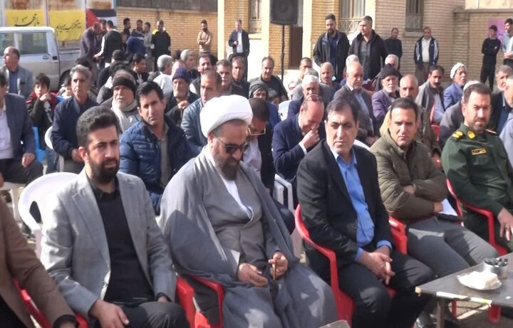 تصاویر/ برگزاری جشن انقلاب در روستای زرانگوش شهرستان بدره