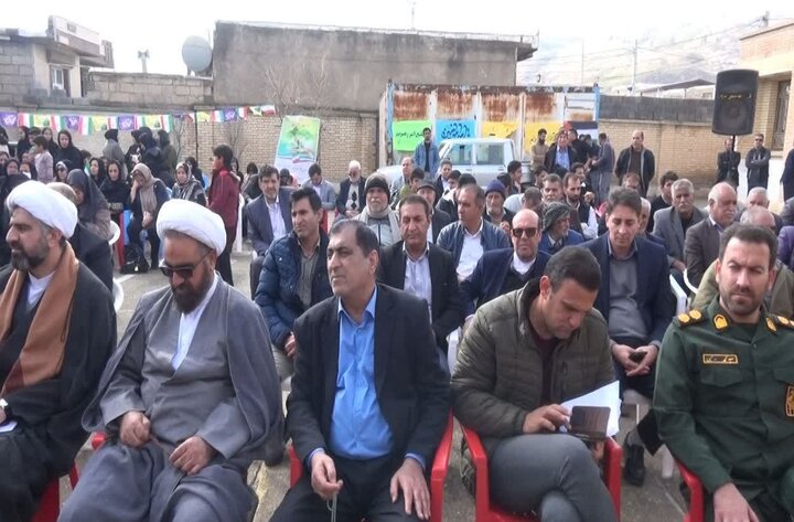 تصاویر/ برگزاری جشن انقلاب در روستای زرانگوش شهرستان بدره