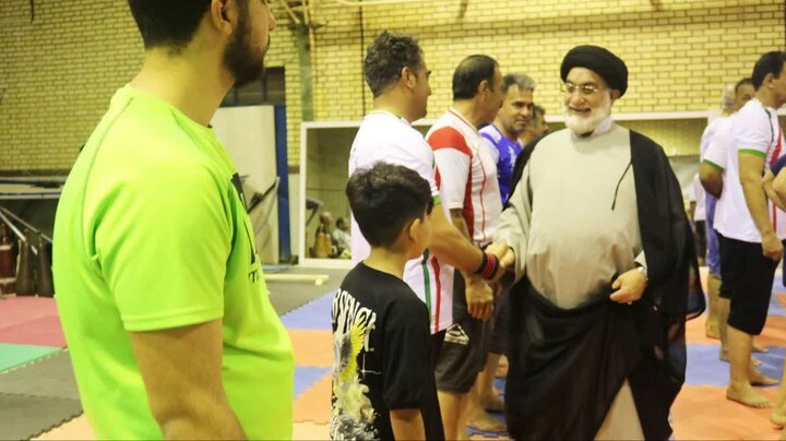 تصاویر/ اجرای ورزش زورخانه‌ای به مناسبت دهه فجر در شهرستان ایوان