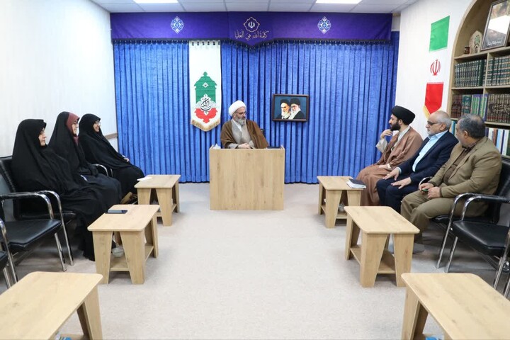 تصاویر/ دیدار مسئولان دانشگاه فرهنگیان استان سمنان با نماینده ولی فقیه در استان