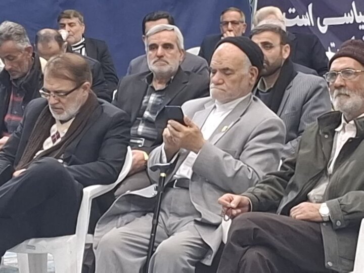 تصاویر/همایش مداحان و شاعران آئینی آران و بیدگل به مناسبت چهل و هفتمین سالگرد پیروزی انقلاب اسلامی