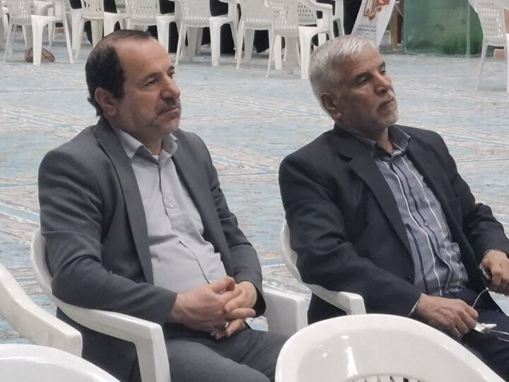 تصاویر/همایش مداحان و شاعران آئینی آران و بیدگل به مناسبت چهل و هفتمین سالگرد پیروزی انقلاب اسلامی