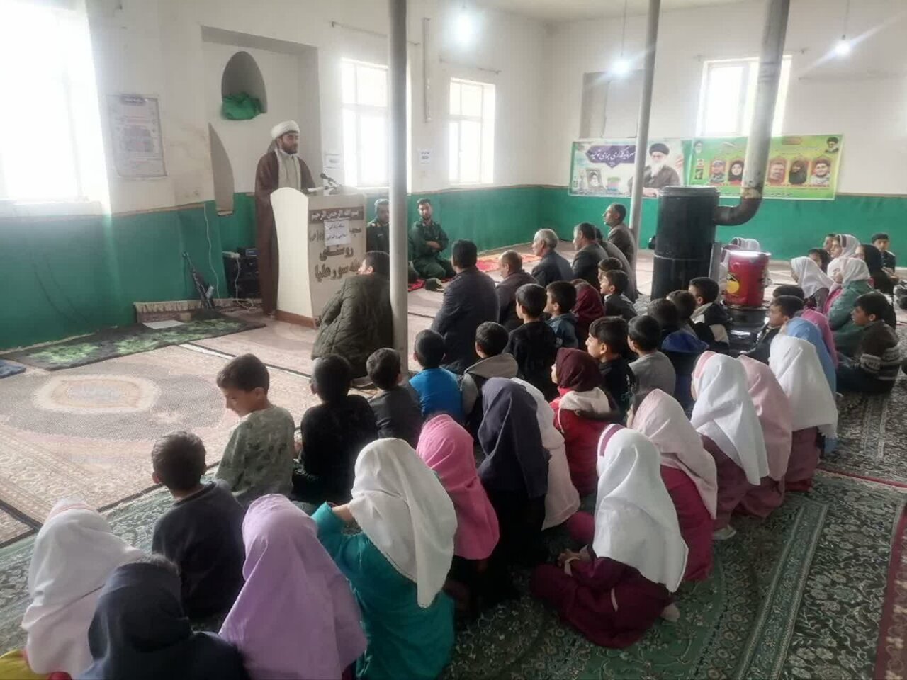 نقش‌آفرینی یک روحانی فرهنگی در قلب روستای مرزی بلسور + عکس