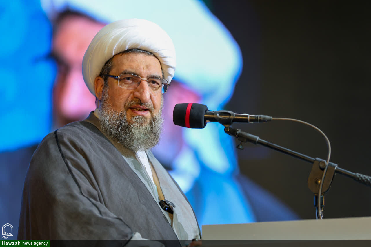 پیشکسوتان، چراغ راه آینده جوانان هستند