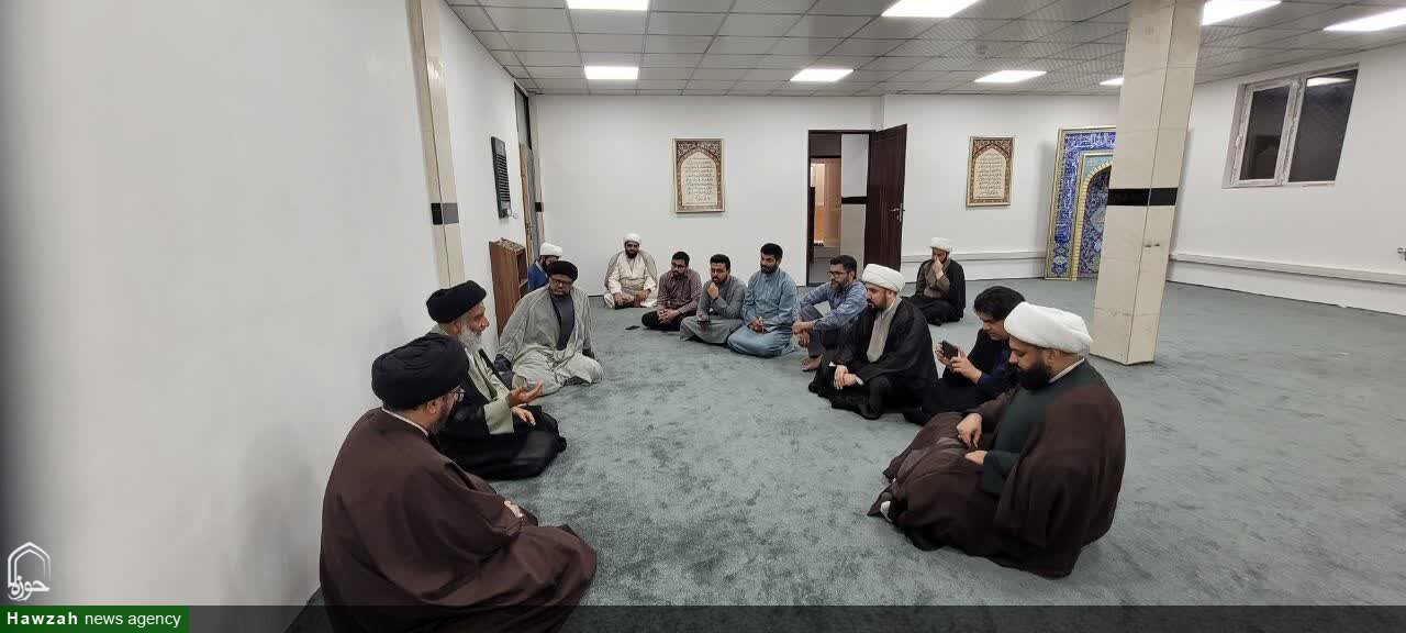 دیدار طلاب بین‌الملل جامعه المصطفی(ص) با نماینده ولی‌فقیه در خوزستان + تصویر