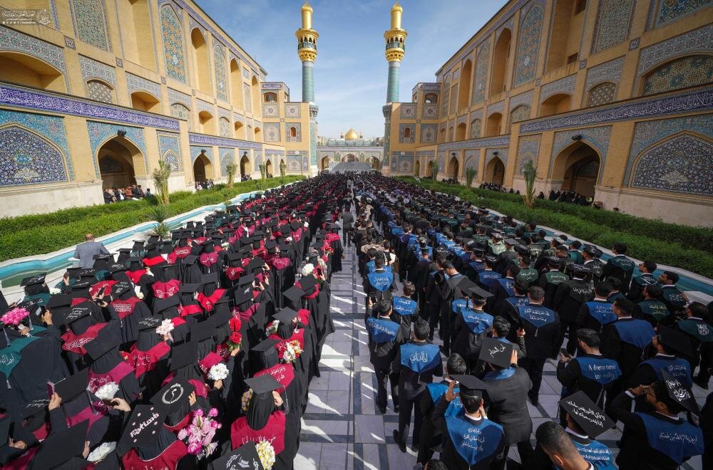 برعاية العتبة العلوية المقدسة.. 9 آلاف طالب وطالبة يحتفلون بتخرجهم في رحاب صحن السيدة فاطمة (عليها السلام)