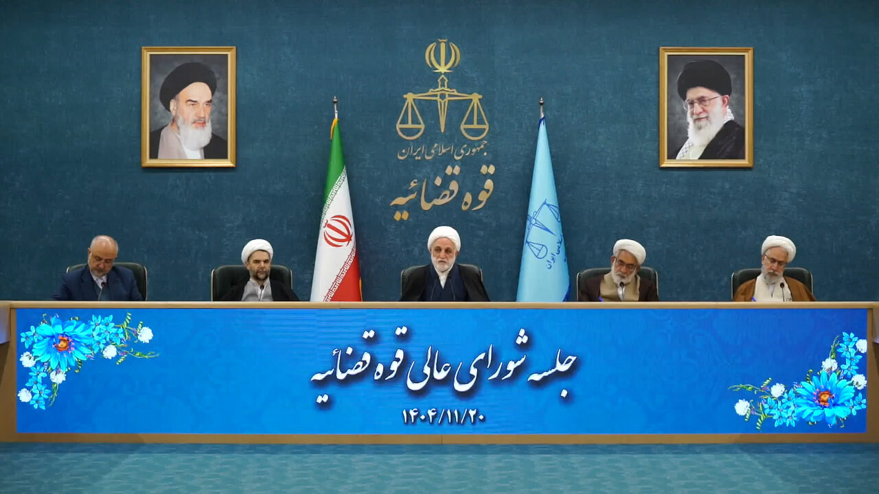 اگر کسی دنبال به هم زدن امنیت کشور است جلویش را بگیرید/امنیت کشور خط قرمز است؛ با مخلان قاطع برخورد کنید