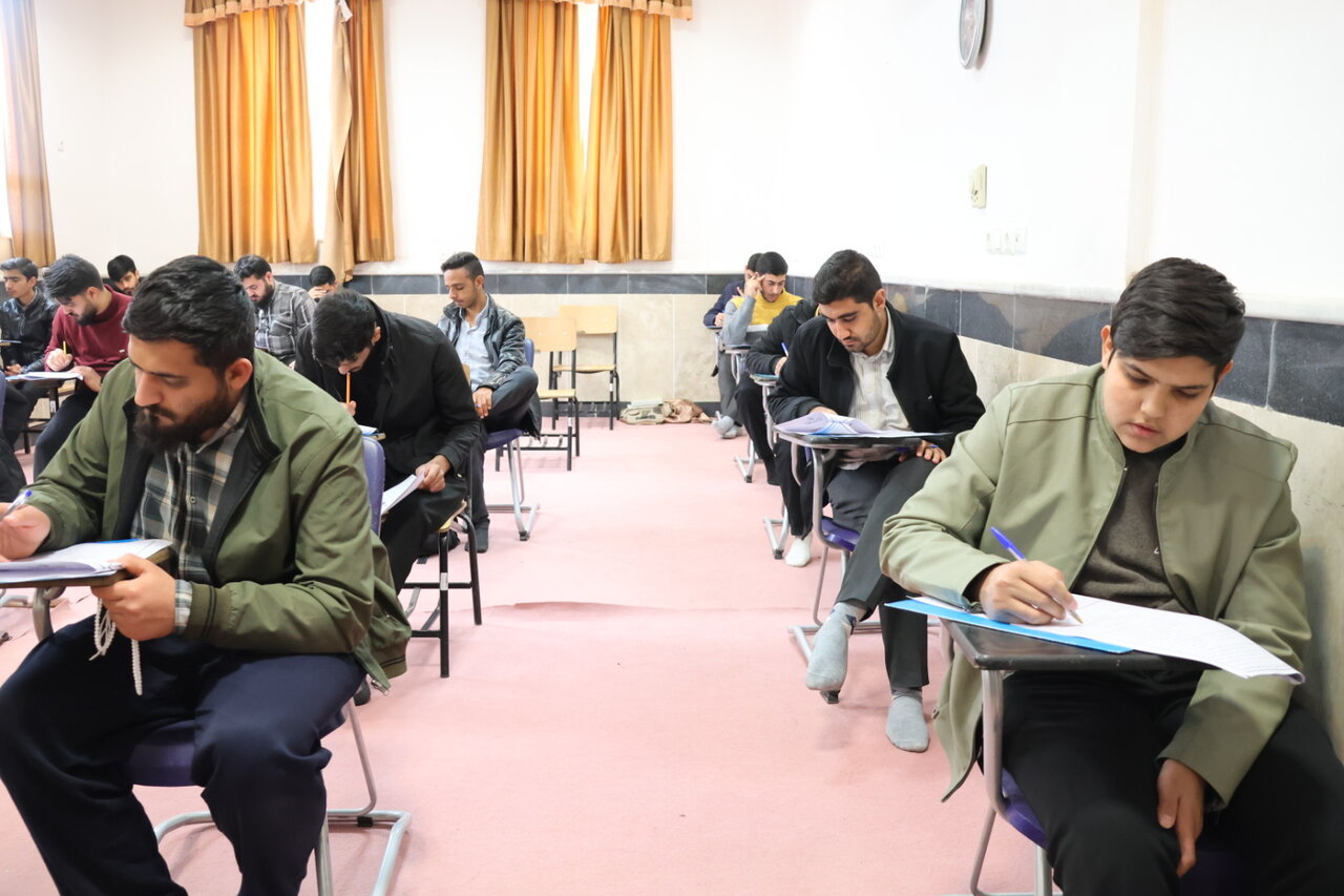 برگزاری آزمون مستعدین برتر سال تحصیلی ۱۴۰۴–۱۴۰۵ حوزه علمیه خراسان جنوبی