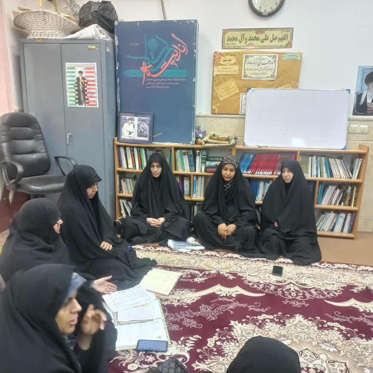 برگزاری هم‌اندیشی  اعضای کانون فرهنگی نورالثقلین طلاب اردکان