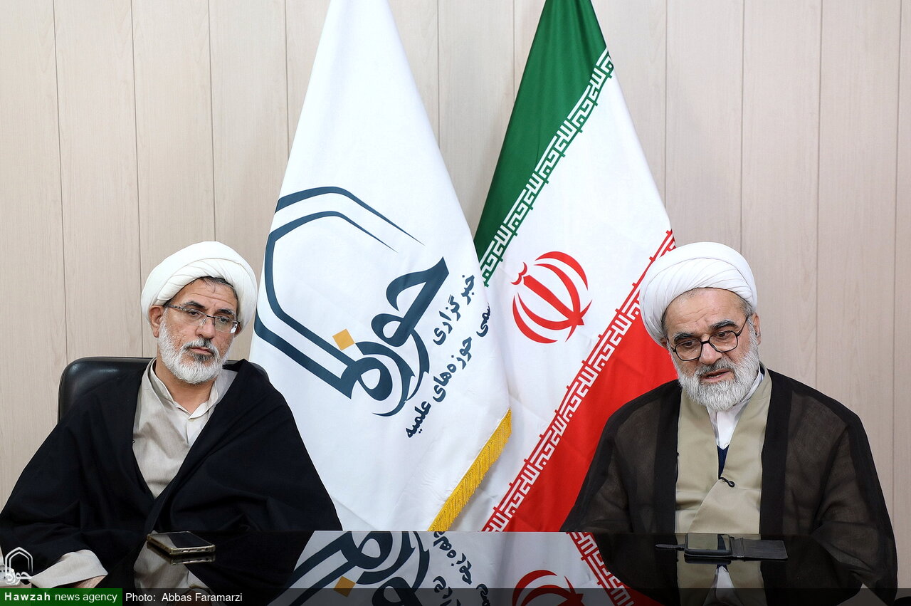 «مکتبی بودن، رهبری الهی و اهداف جهانی» وجه تمایز انقلاب اسلامی / مردم؛ نیروی محافظ انقلاب