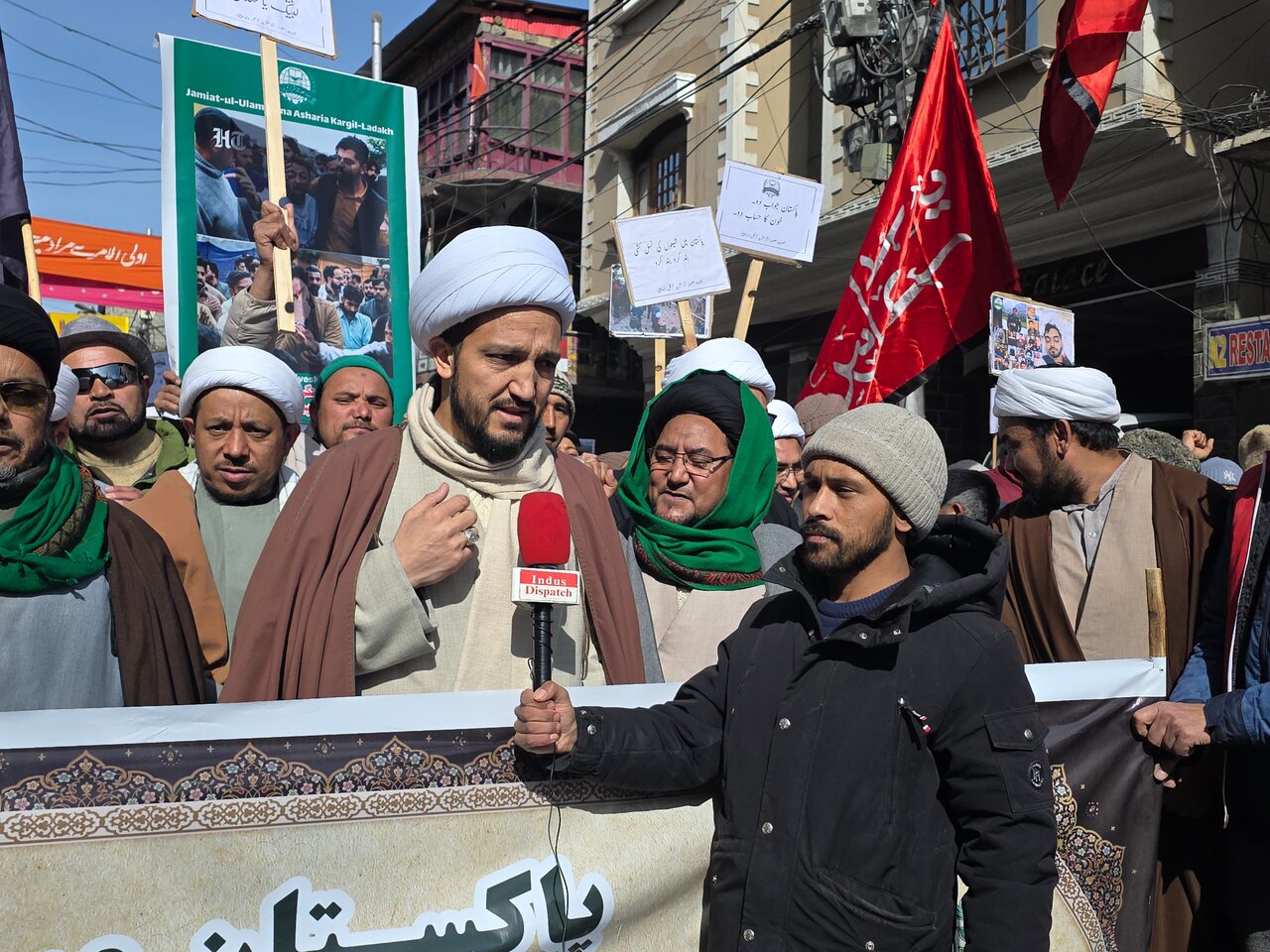 पाकिस्तान में इमामबाड़ा पर फिर से हमला: कारगिल में हज़ारों लोग एकजुटता दिखाने के लिए सड़कों पर उतरे