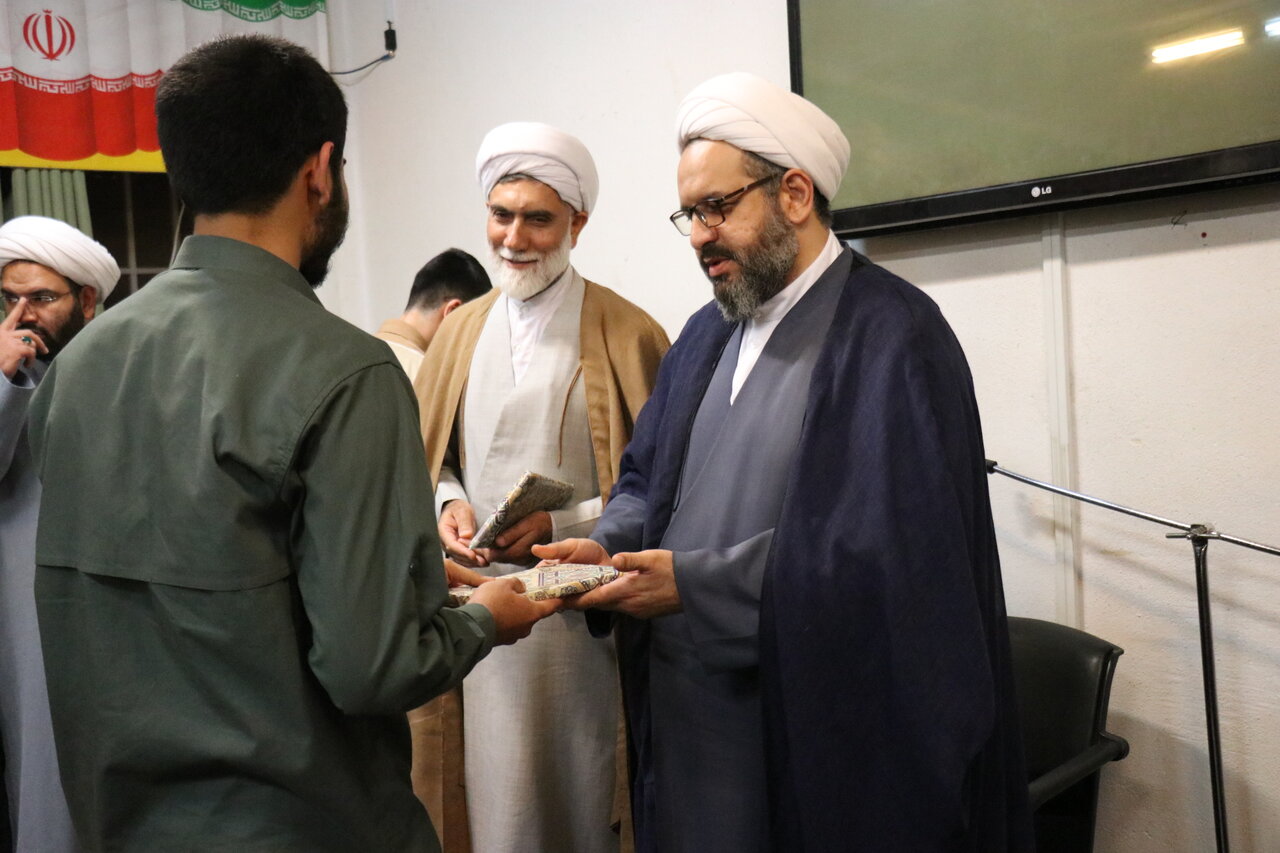  تقدیر از مبلغان اعتکاف دانش‌آموزی در کرمان
