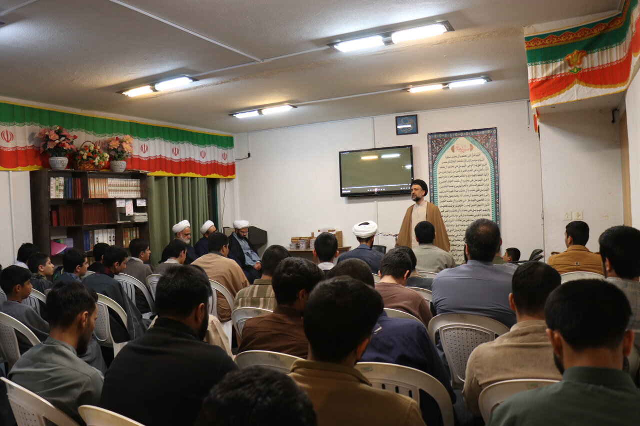  تقدیر از مبلغان اعتکاف دانش‌آموزی در کرمان