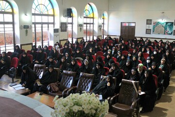 تصاویر/ سومین جلسه نشست تخصصی «بر مدار حقیقت» در کرمان