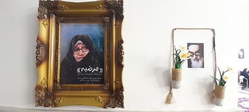 برگزاری  نمایشگاه تصویری «مرضیه» در مدرسه علمیه حضرت زینب(س) یزد+ عکس