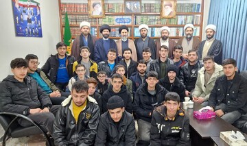 تصاویر/ دیدار اساتید و طلاب مدرسه علمیه جعفریه با امام جمعه خلخال