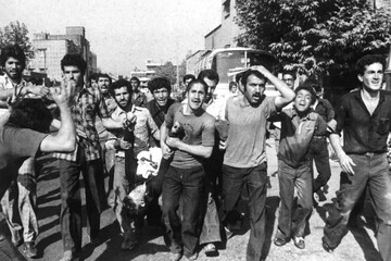 نسل جدید را با عمق جنایات پهلوی آشنا کنیم